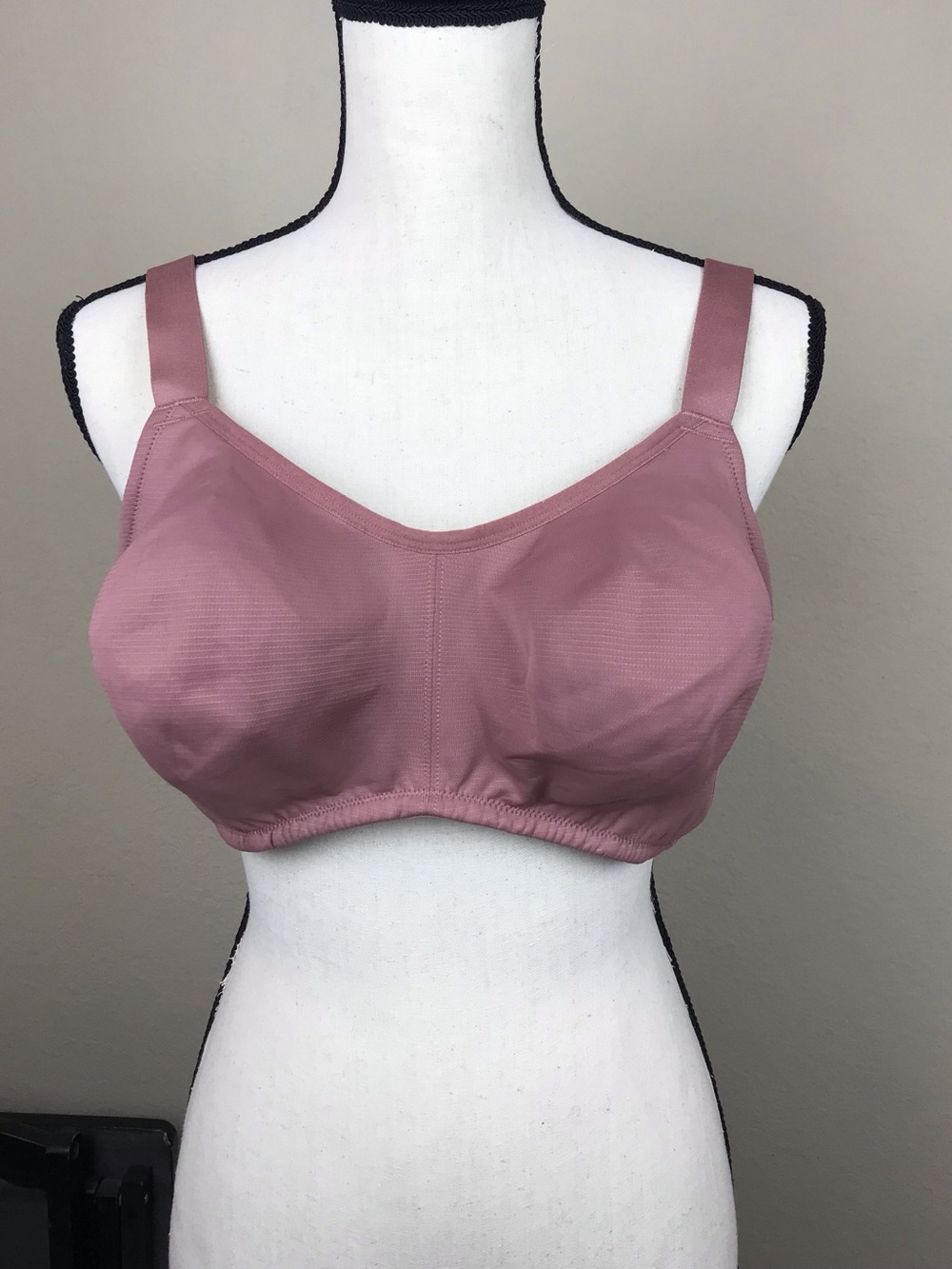 NWT Understance Anti-Chafe Cooling Wireless Unpadded Demi Bra 42DD Clay